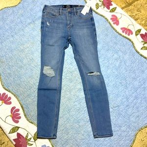 Hollister High-Rise Super Skinny Size 26x26 New With Tags